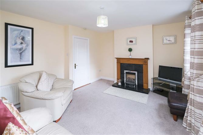 24 Fernleigh Grove, Carpenterstown, Castleknock, Dublin 15