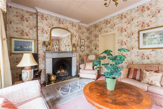 https://photos-a.propertyimages.ie/media/7/7/1/5004177/7c8baae8-6161-4ac0-bdcc-e18be6aeae2e_l.jpg
