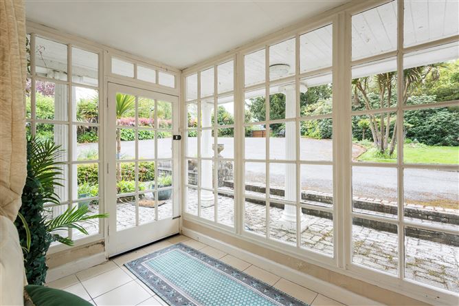 https://photos-a.propertyimages.ie/media/7/7/1/5004177/7c8baae8-6161-4ac0-bdcc-e18be6aeae2e_l.jpg