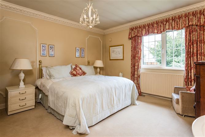 https://photos-a.propertyimages.ie/media/7/7/1/5004177/7c8baae8-6161-4ac0-bdcc-e18be6aeae2e_l.jpg