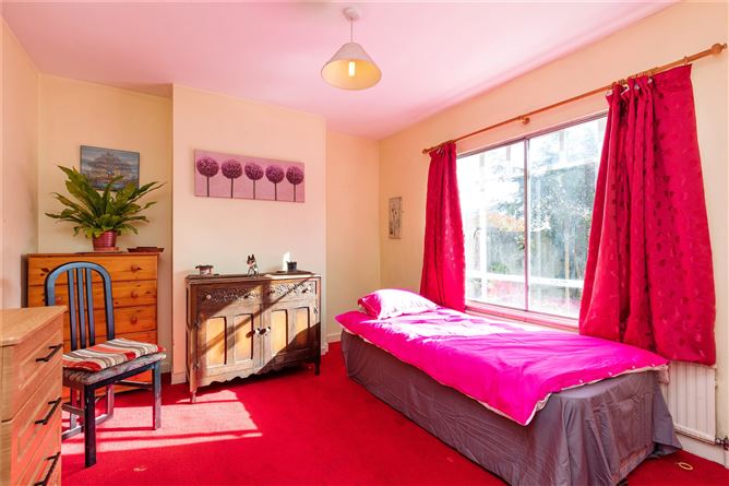 18 Brookwood Grove, Artane, Dublin 5
