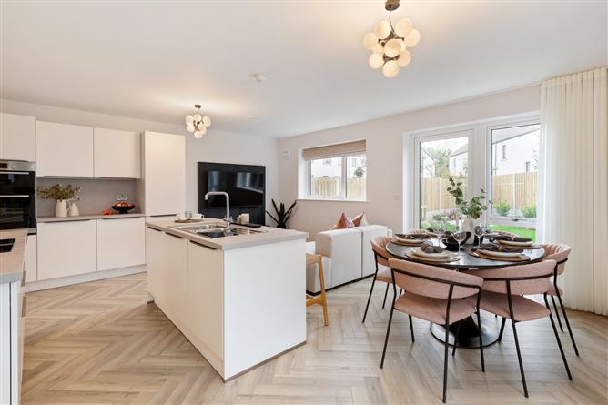 https://photos-a.propertyimages.ie/media/7/7/2/4586277/0bf4888d-0dc5-404b-bbe2-d5283b059577_l.jpg