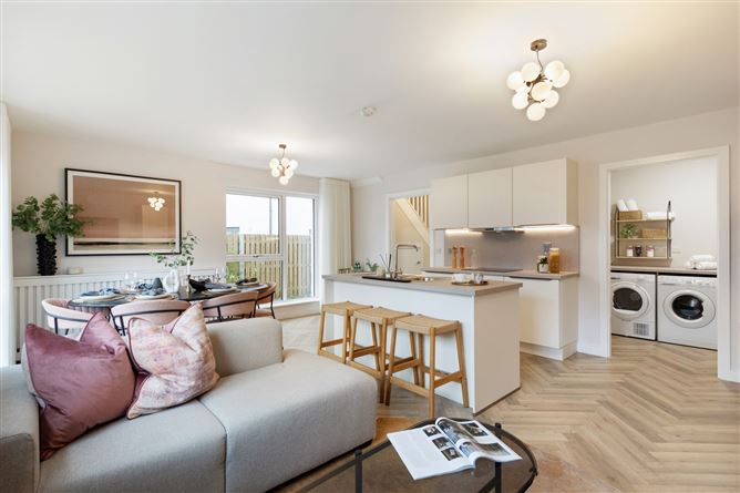 https://photos-a.propertyimages.ie/media/7/7/2/4586277/0bf4888d-0dc5-404b-bbe2-d5283b059577_l.jpg
