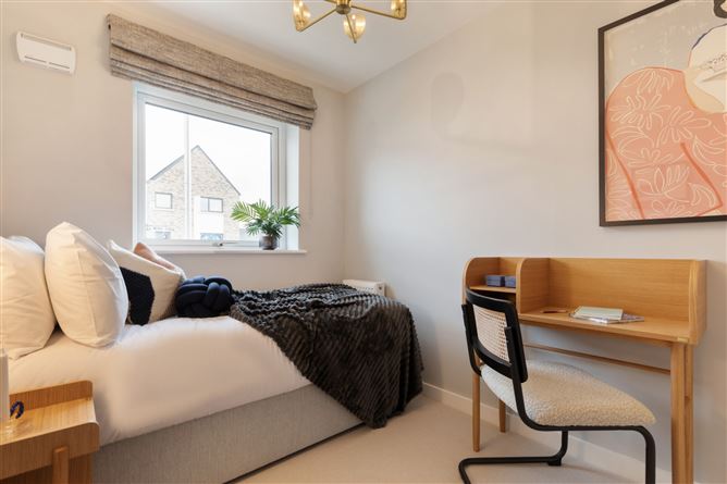 https://photos-a.propertyimages.ie/media/7/7/2/4586277/0bf4888d-0dc5-404b-bbe2-d5283b059577_l.jpg