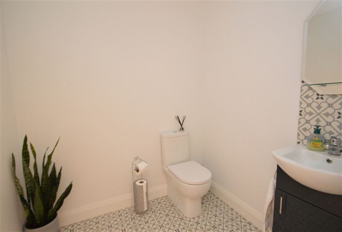 24 Lios na mBan, Ladysbridge, Midleton, Cork