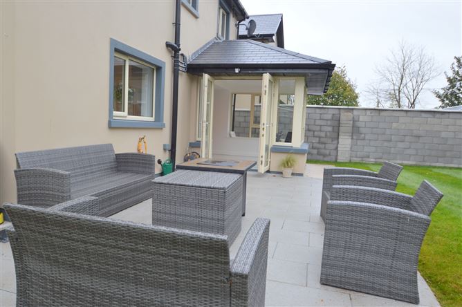 24 Lios na mBan, Ladysbridge, Midleton, Cork