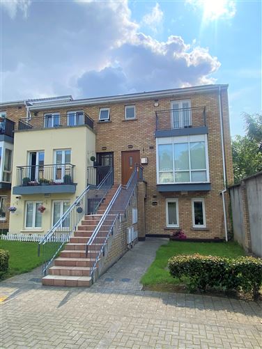 102 Erris Square. Waterville