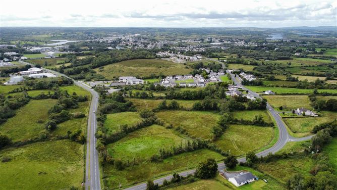 Development Site 10.63 Acres, Castlecarra Road, Carrick on Shannon, Co. Leitrim