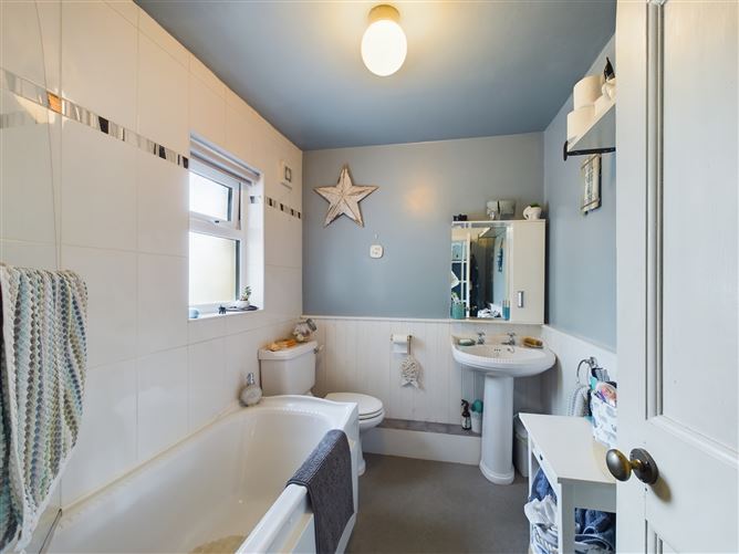 1 Saint Ledger Villas, Doneraile Place, Tramore, Waterford