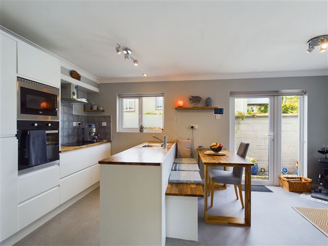1 Saint Ledger Villas, Doneraile Place, Tramore, Waterford