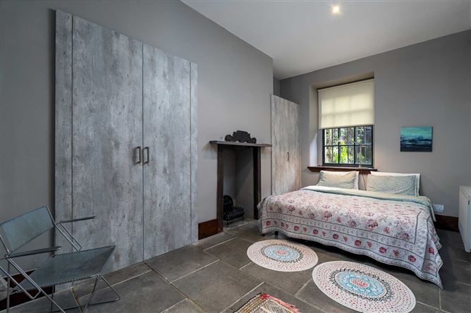 The Basement Apartment, North Great George`s Street, Dublin 1, County Dublin