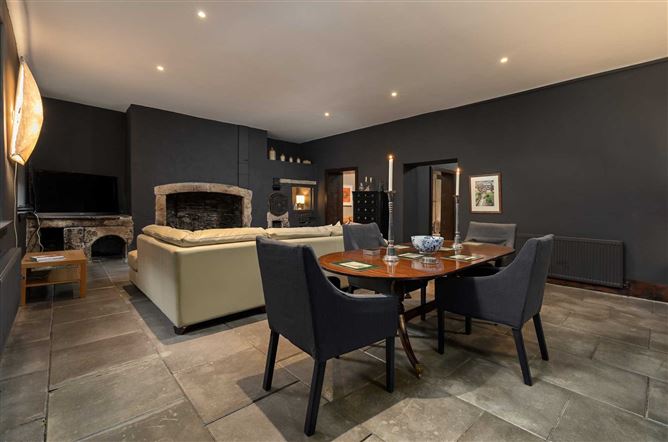 The Basement Apartment, North Great George`s Street, Dublin 1, County Dublin