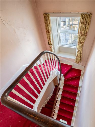6 Castle Street, Cahir, Tipperary
