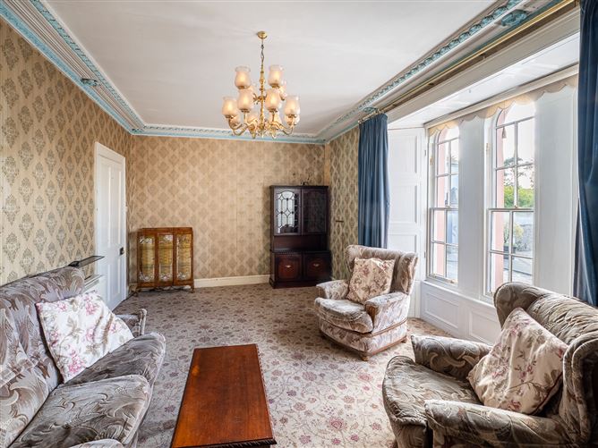 6 Castle Street, Cahir, Tipperary