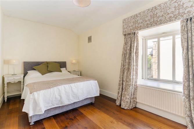 49 & 49A Pembroke Lane, Ballsbridge, Dublin 4