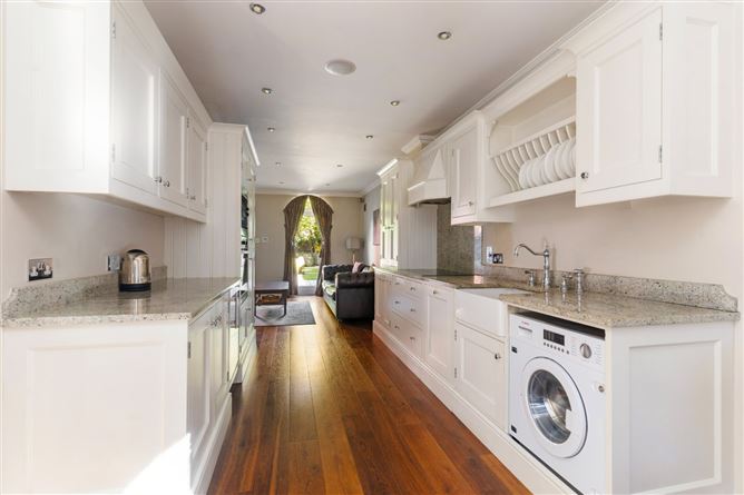 49 & 49A Pembroke Lane, Ballsbridge, Dublin 4