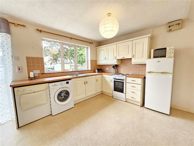 25 Phoenix Court, Kilrush Road, Ennis, Co. Clare