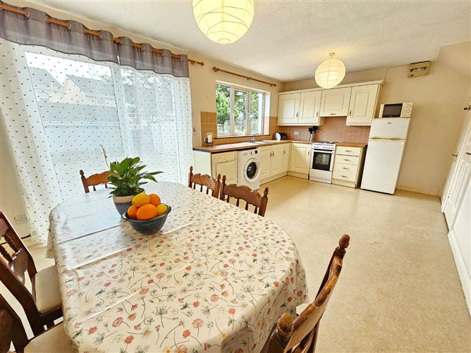 25 Phoenix Court, Kilrush Road, Ennis, Co. Clare