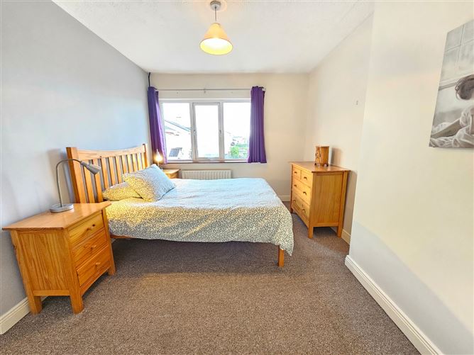 25 Phoenix Court, Kilrush Road, Ennis, Co. Clare