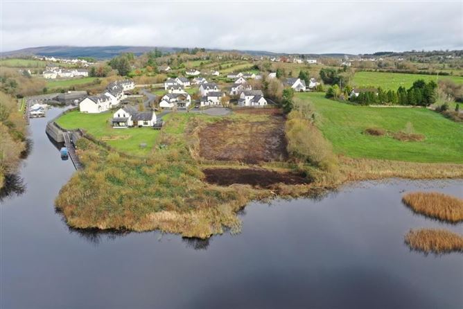 8 Lake View, Acres Avenue, Acres Cove, Drumshanbo, Leitrim