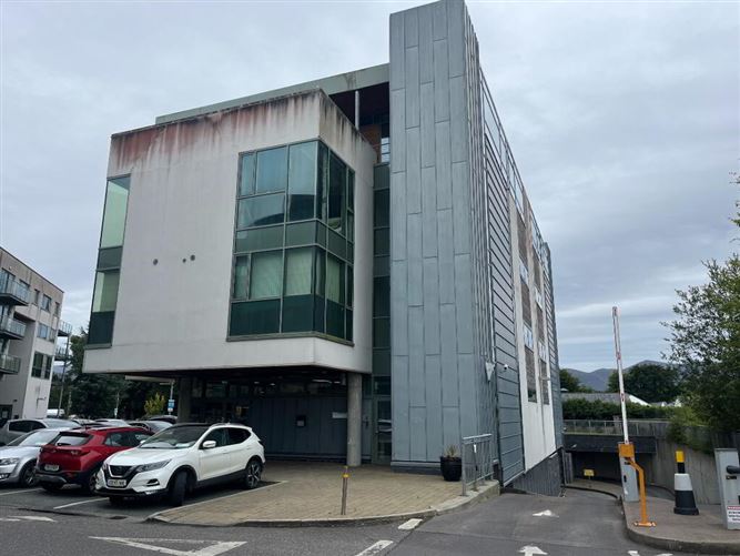Unit 23, The Reeks Gateway, Tralee Road, Killarney, Kerry