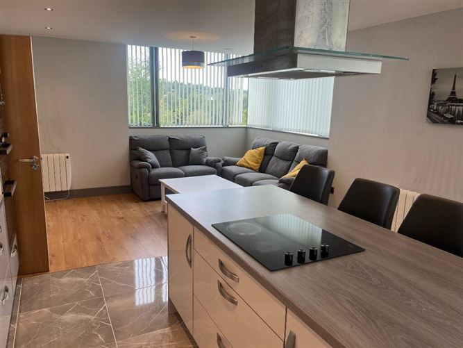 Unit 23, The Reeks Gateway, Tralee Road, Killarney, Kerry