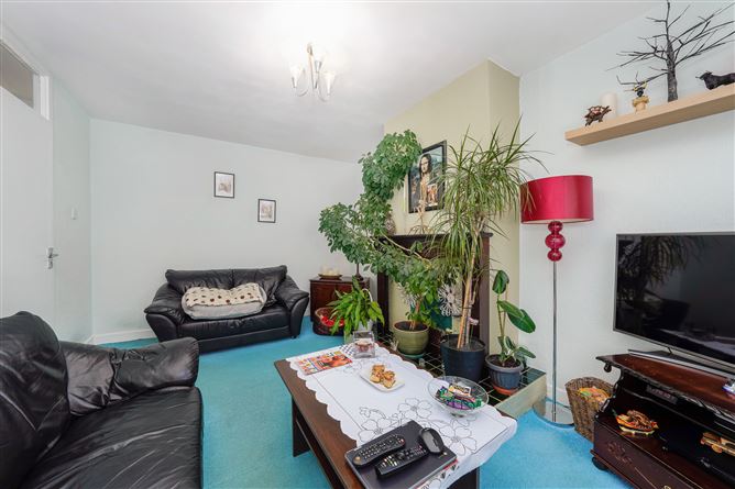 14 Alderwood Lawn, Springfield, Dublin 24