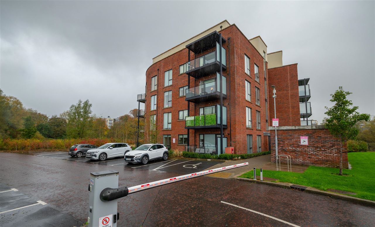 9 Beech Hall, Larkfield Way, Leopardstown, Dublin