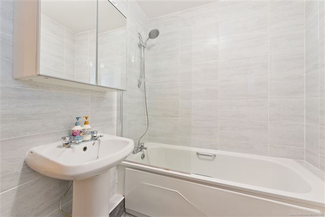 Marlfied Terrace, Kiltipper, Dublin 24