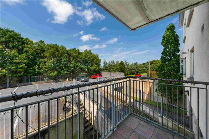 Eaton Way, Rathcoole, Dublin