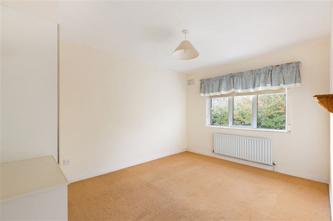 113 Fosterbrook, Booterstown, Blackrock, Co. Dublin