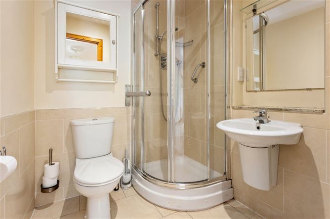 12 The Crescent, Fortfield Square, Terenure, Dublin 6w