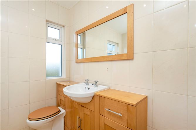 8 Kincora Park, Clontarf, Dublin 3