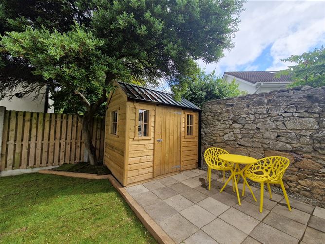 https://photos-a.propertyimages.ie/media/7/7/4/4943477/beafeef9-cb13-4cb5-ab66-36933c96a9d6_l.jpg
