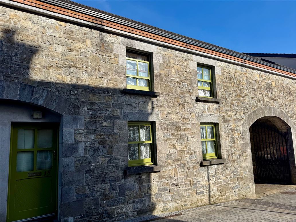 APT 15 Quay Road, Carrick-on-Shannon, Leitrim