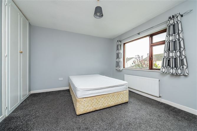 Photo 11 of 22 — 20 Monread Gardens, Naas, Kildare