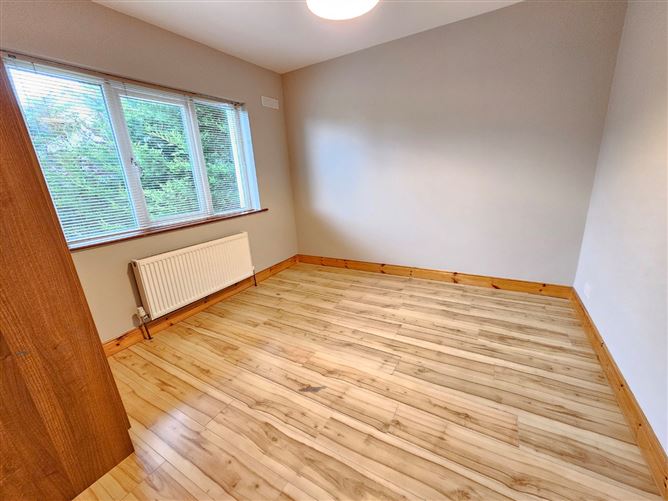 17 Phoenix Court, Kilrush Road, Ennis, Co. Clare