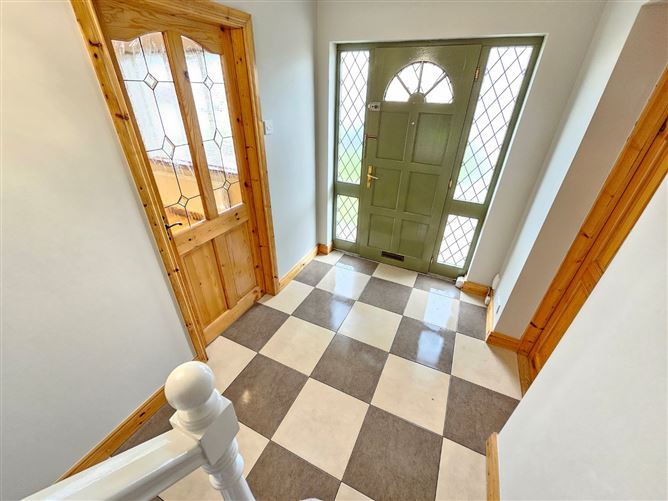 17 Phoenix Court, Kilrush Road, Ennis, Co. Clare