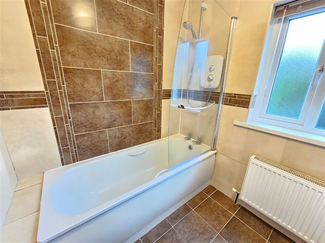 17 Phoenix Court, Kilrush Road, Ennis, Co. Clare