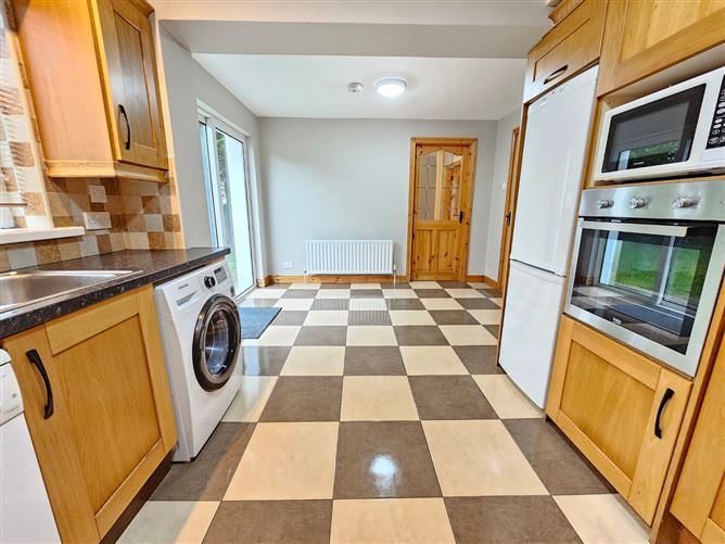 17 Phoenix Court, Kilrush Road, Ennis, Co. Clare