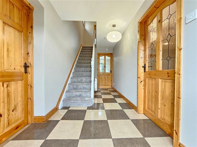 17 Phoenix Court, Kilrush Road, Ennis, Co. Clare