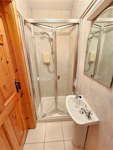 17 Phoenix Court, Kilrush Road, Ennis, Co. Clare