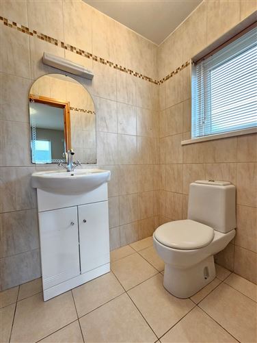 17 Phoenix Court, Kilrush Road, Ennis, Co. Clare