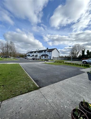 15 Gort Leamhan, Roslevan, Ennis, County Clare