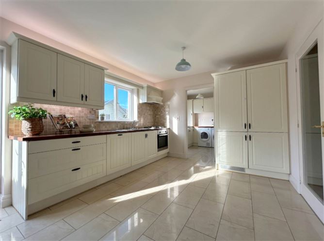 15 Gort Leamhan, Roslevan, Ennis, County Clare