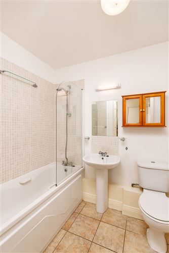 325 Gracepark Manor, Drumcondra, Dublin 9