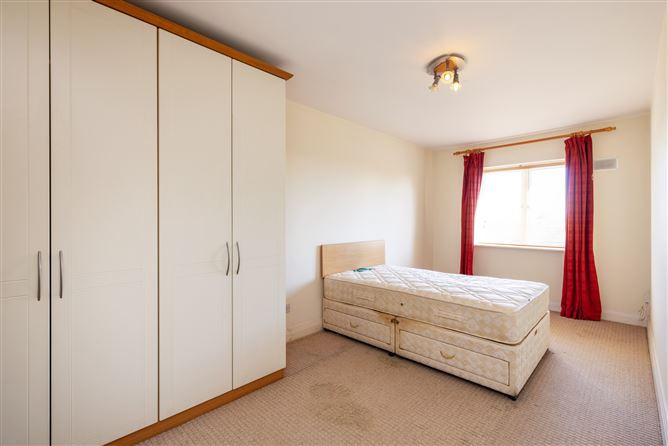 325 Gracepark Manor, Drumcondra, Dublin 9
