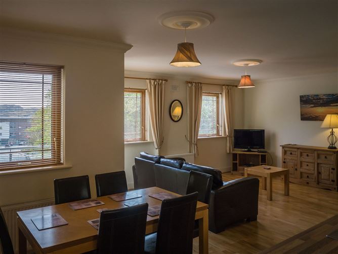 17 Canons Lane,H71 PY10, Clifden, Galway