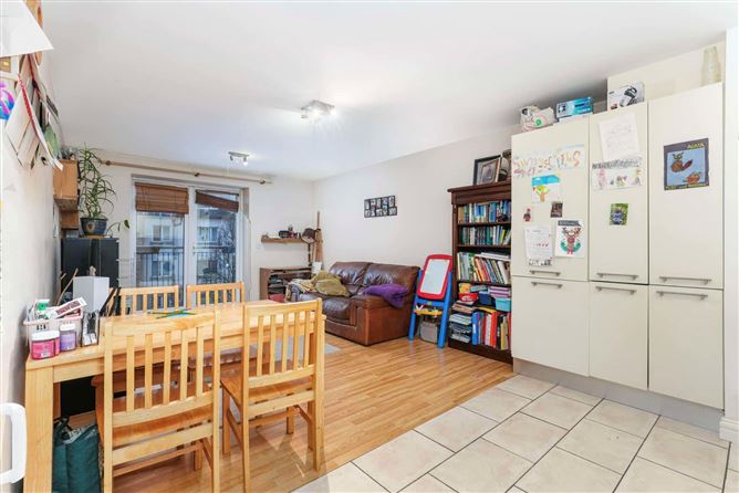 28 Eaton Green, Rathcoole, Co. Dublin