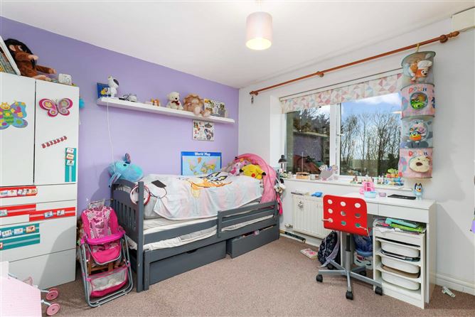 28 Eaton Green, Rathcoole, Co. Dublin